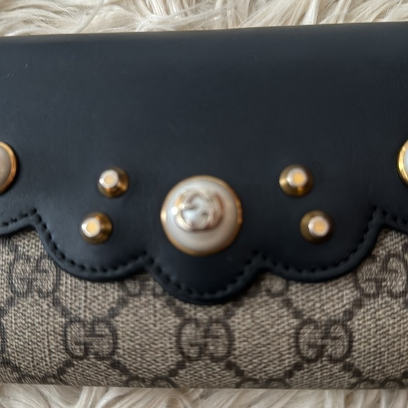 Gucci black peony pearl-studded wallet - Picture 7 of 10